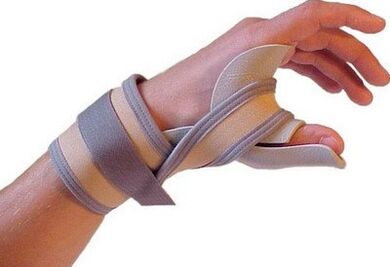 Fixation du pouce de la main pour blessure